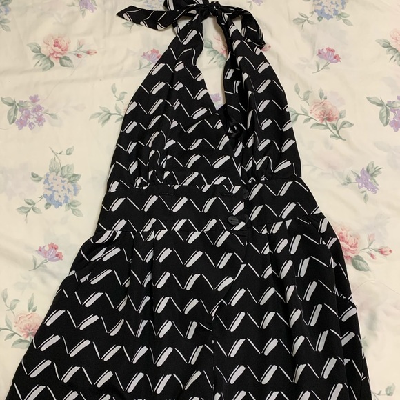 BCBG GEN Romper Size Small - Black/White Pattern - Picture 5 of 8